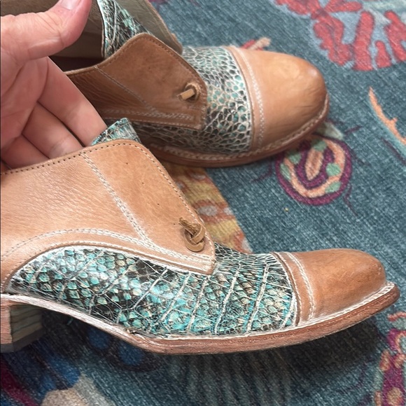 Stunning & Stylish Freebird by Steven Mabel Oxford Shoes turquoise multi 11 - Picture 8 of 11